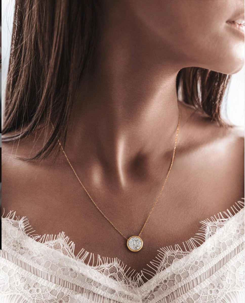 Moon Necklace Gold | 18K Gold Jewelry for women | Masistes
